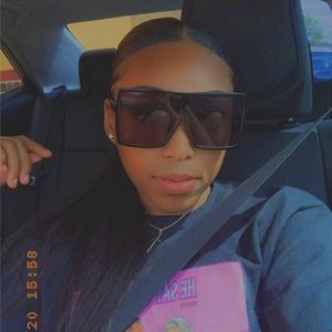 Meet your Posher, Jamia